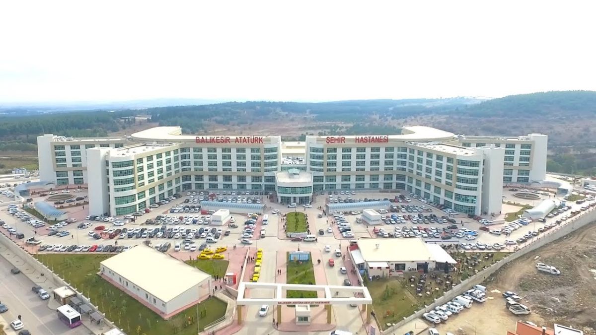 Balıkesir İl Sağlık Müdürü Dr. Miraç Çavdar, Atatürk Şehir Hastanesi’nde