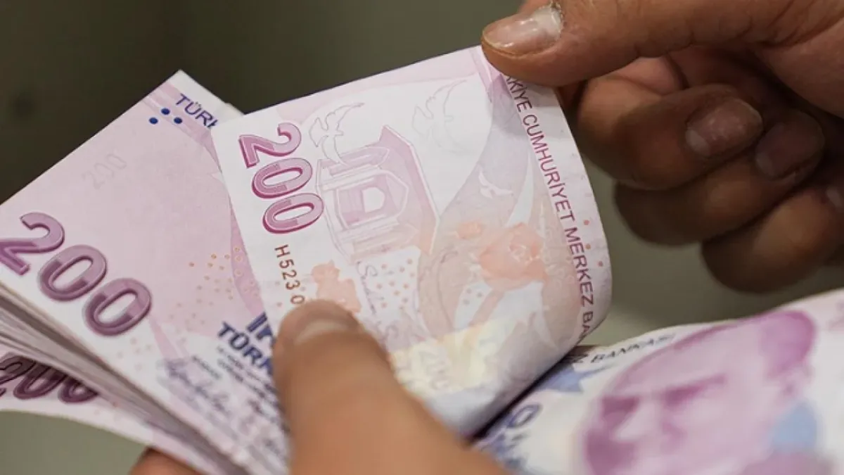 2025 yılının son günlerine girilirken emekli banka promosyonları yeniden gündemin