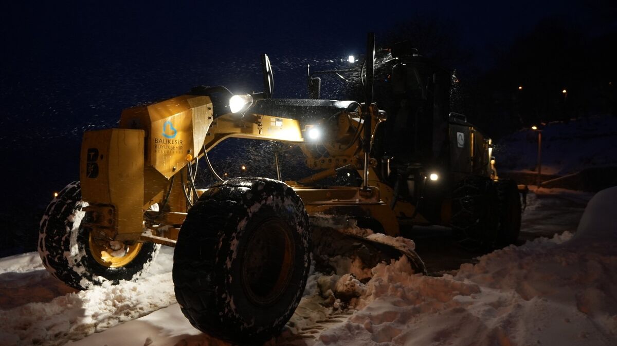 Balıkesir’de Kar Alarmı: Ekipler 7/24 Sahada 08298d11 36c9 42f7 8ea5 2da5a40a6b8f - Marmara Bölge Gazetesi