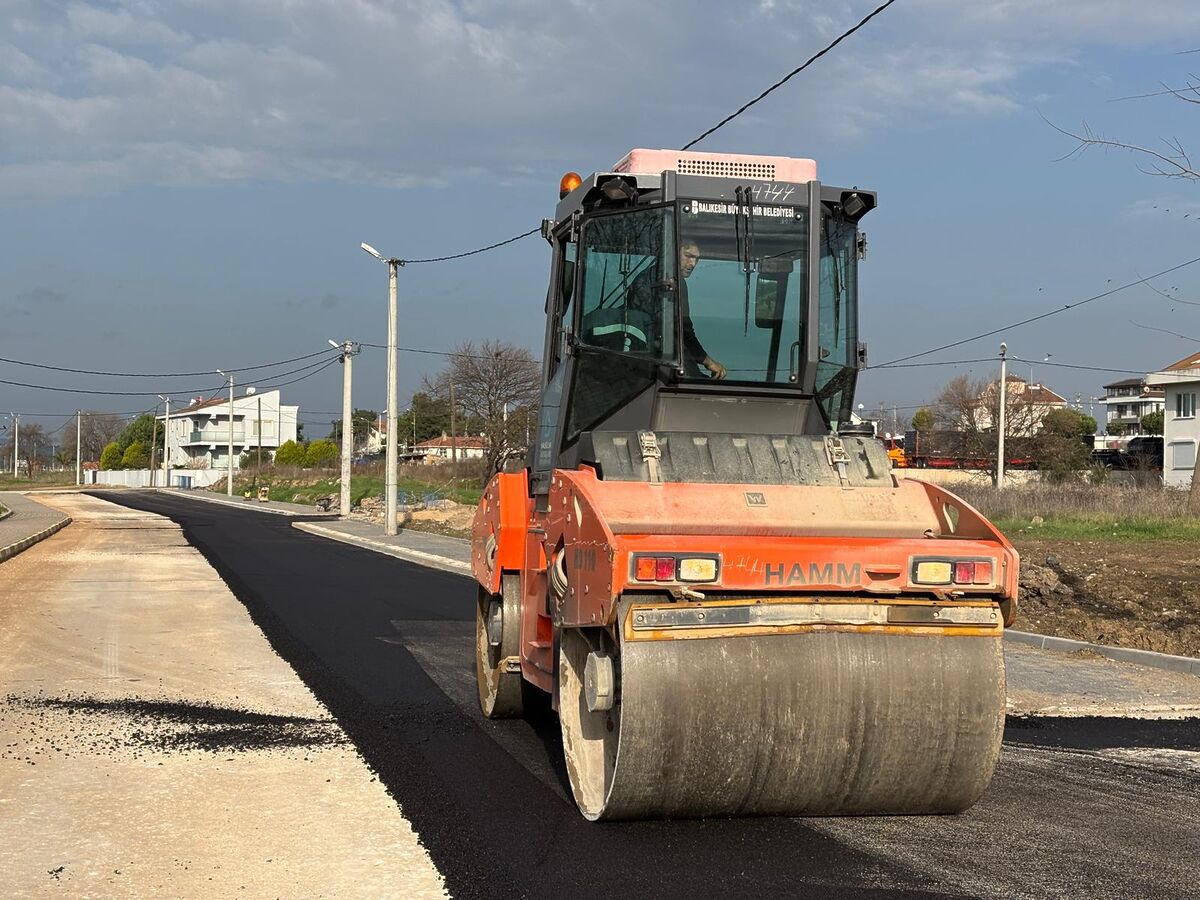 Büyükşehir Gönen’de Asfalt Seferberliği Başlattı! 1f7b84ca 165f 4327 8bdf 709009ac2eac - Marmara Bölge Gazetesi