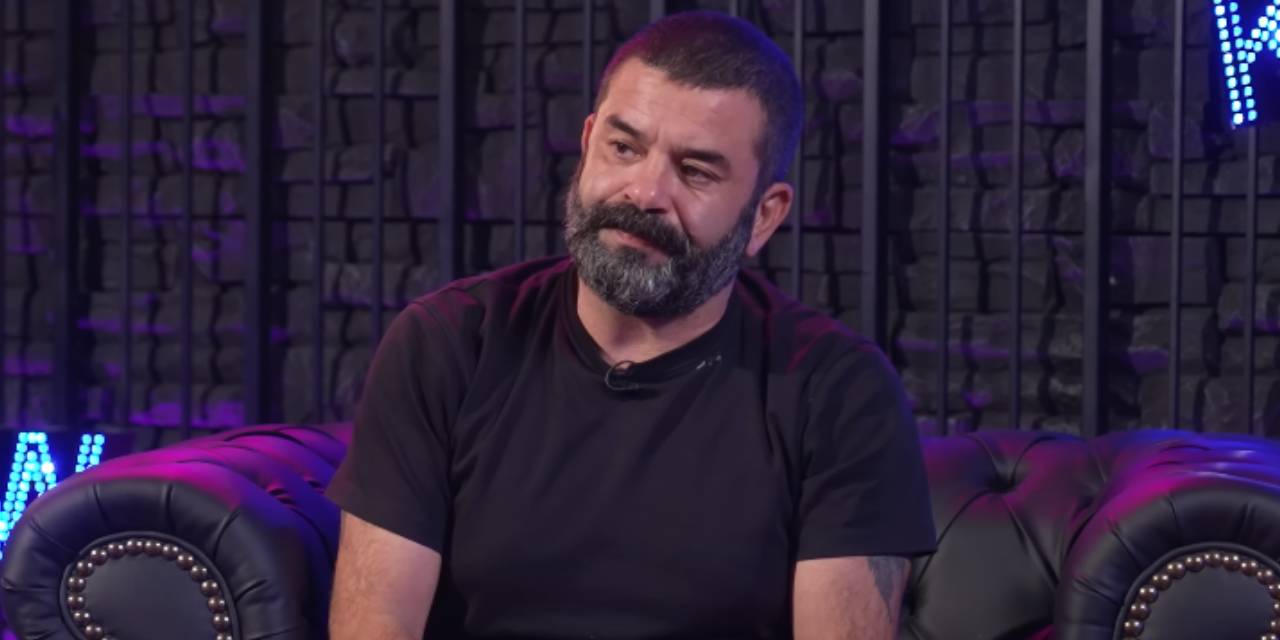 Oyuncu Bülent Şakrak, aralarında 17 yaş fark bulunan sevgilisi Duygu