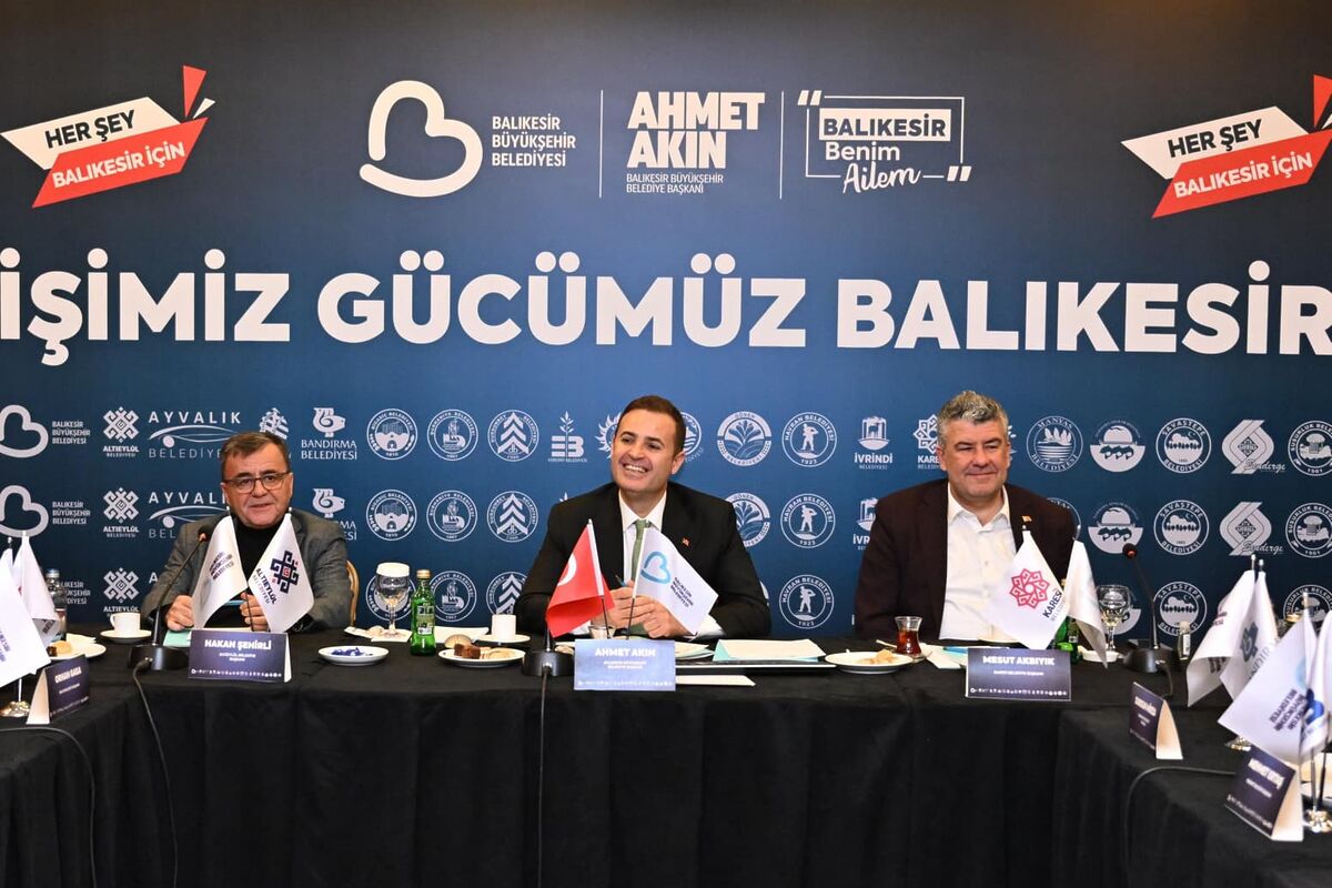 Ahmet Akın’dan 20 İlçeye Net Mesaj: Tek Derdimiz Balıkesir 4b02a082 8266 467c 8064 b859f9a056a9 - Marmara Bölge Gazetesi
