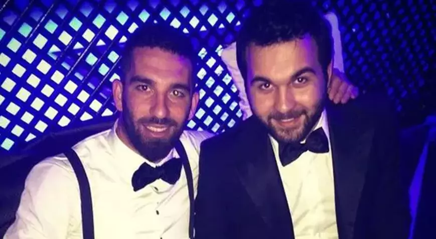 Arda Turan’ın Yeğenine Yarım Kilo Altın Taktığı Öne Sürüldü 5c8e251245d2a05010de4a2e - Marmara Bölge Gazetesi