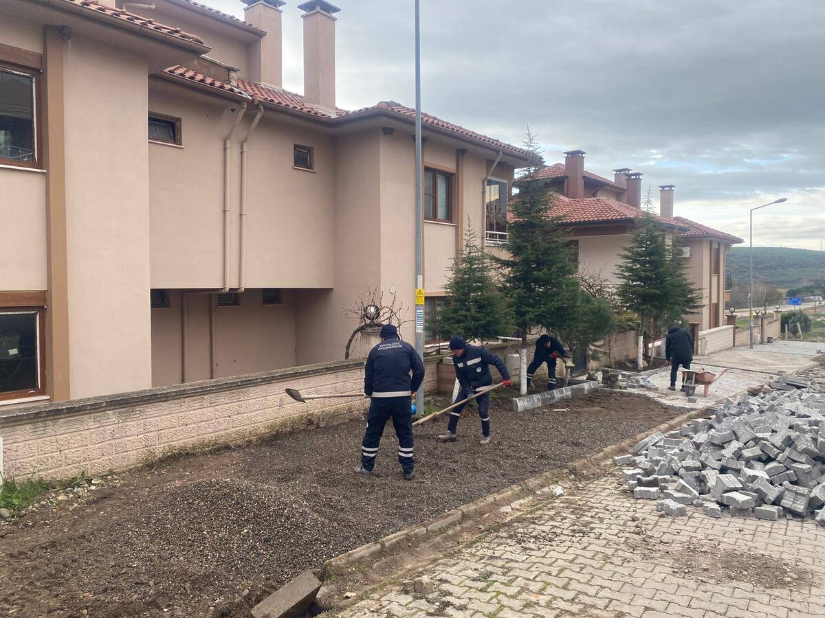 Kepsut’ta Hizmet Alarmı: Mahalle Mahalle Çalışma 608551689 1195404262792569 6143680858579808832 n - Marmara Bölge Gazetesi