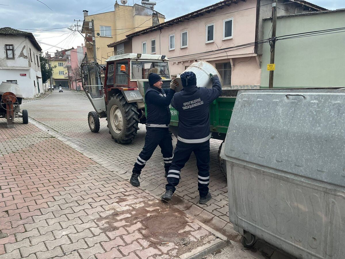 Kepsut’ta Hizmet Alarmı: Mahalle Mahalle Çalışma 610783813 1195405376125791 7429915711877175232 n - Marmara Bölge Gazetesi