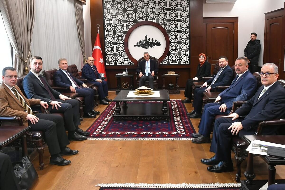 Bakan Memişoğlu Balıkesir’de 610911410 18320418340222704 3847409829561034051 n - Marmara Bölge Gazetesi