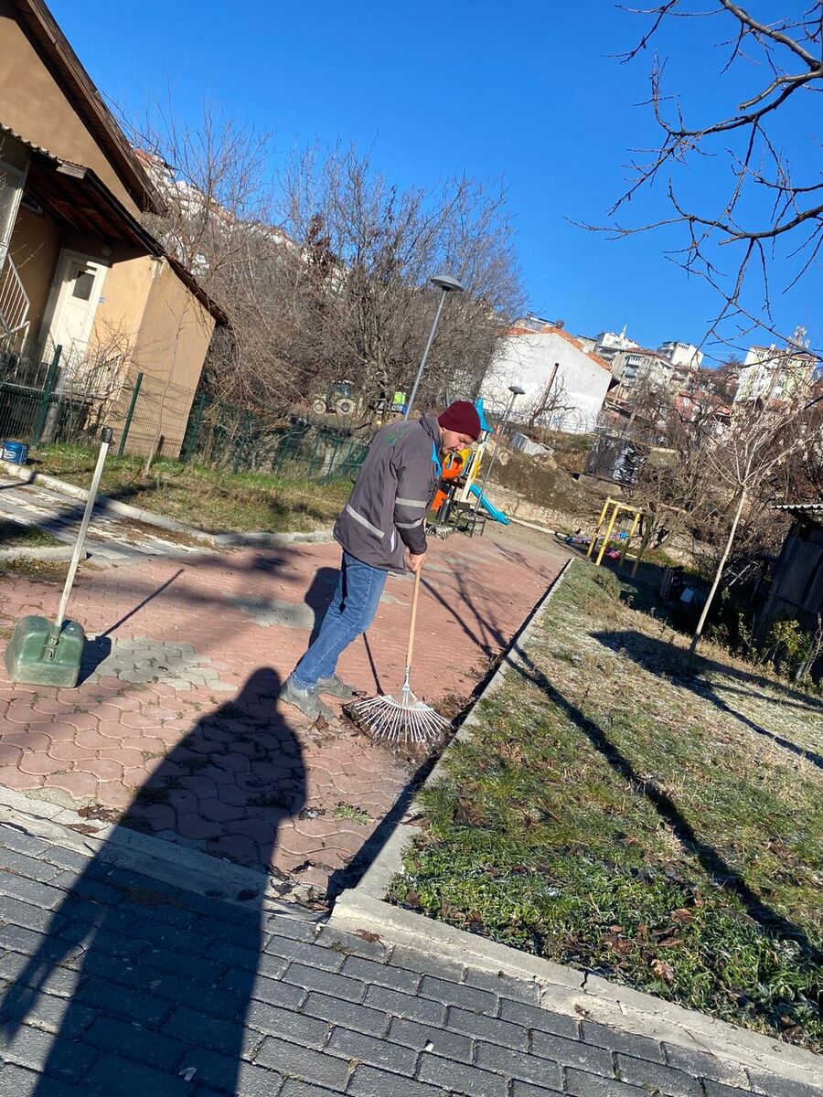 Dursunbey’de Parklar Baştan Aşağı Yenileniyor! 611864285 18507025312079512 7698522625859746853 n - Marmara Bölge Gazetesi