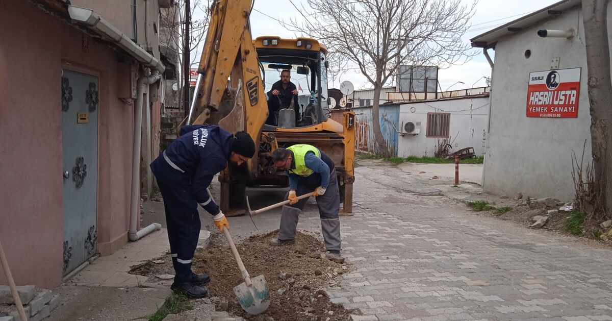 Susurluk Belediyesi ekipleri, Fen İşleri, Temizlik İşleri ile Park ve