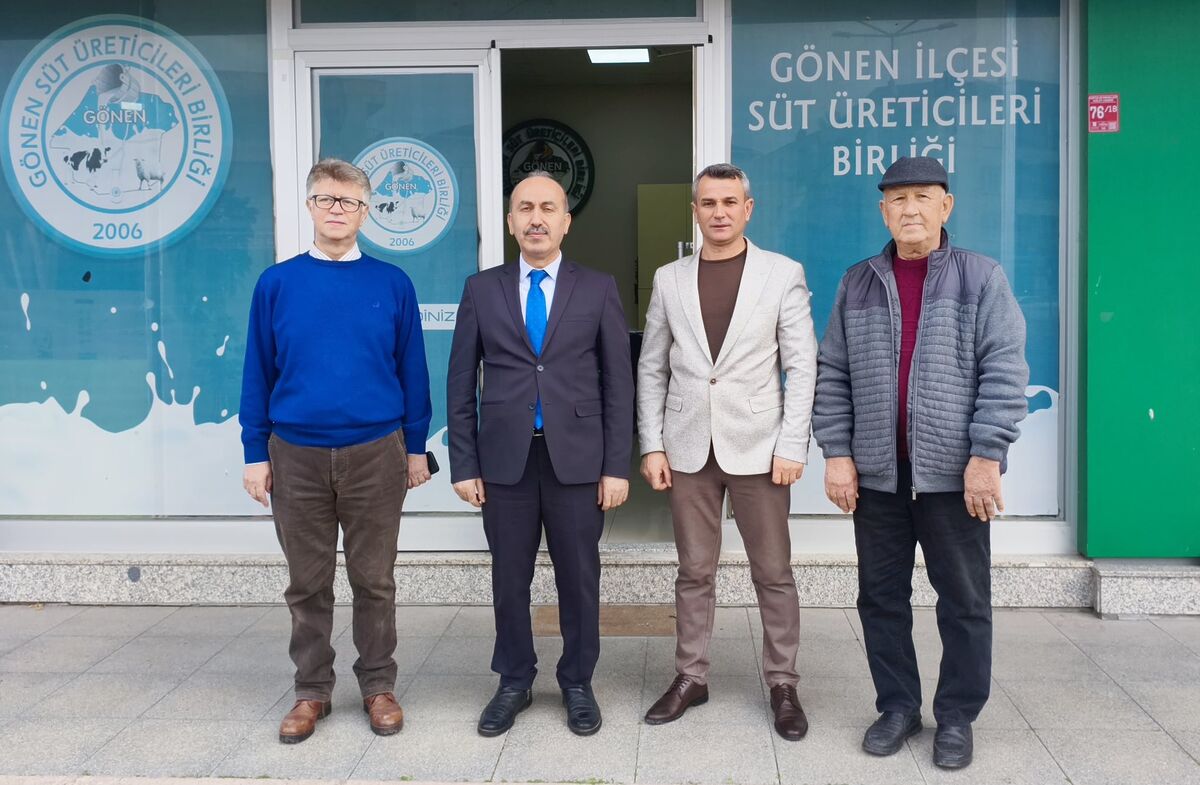 Süt Analiz Laboratuvarında İnceleme 612902790 1285234710314055 3297037274908896487 n - Marmara Bölge Gazetesi