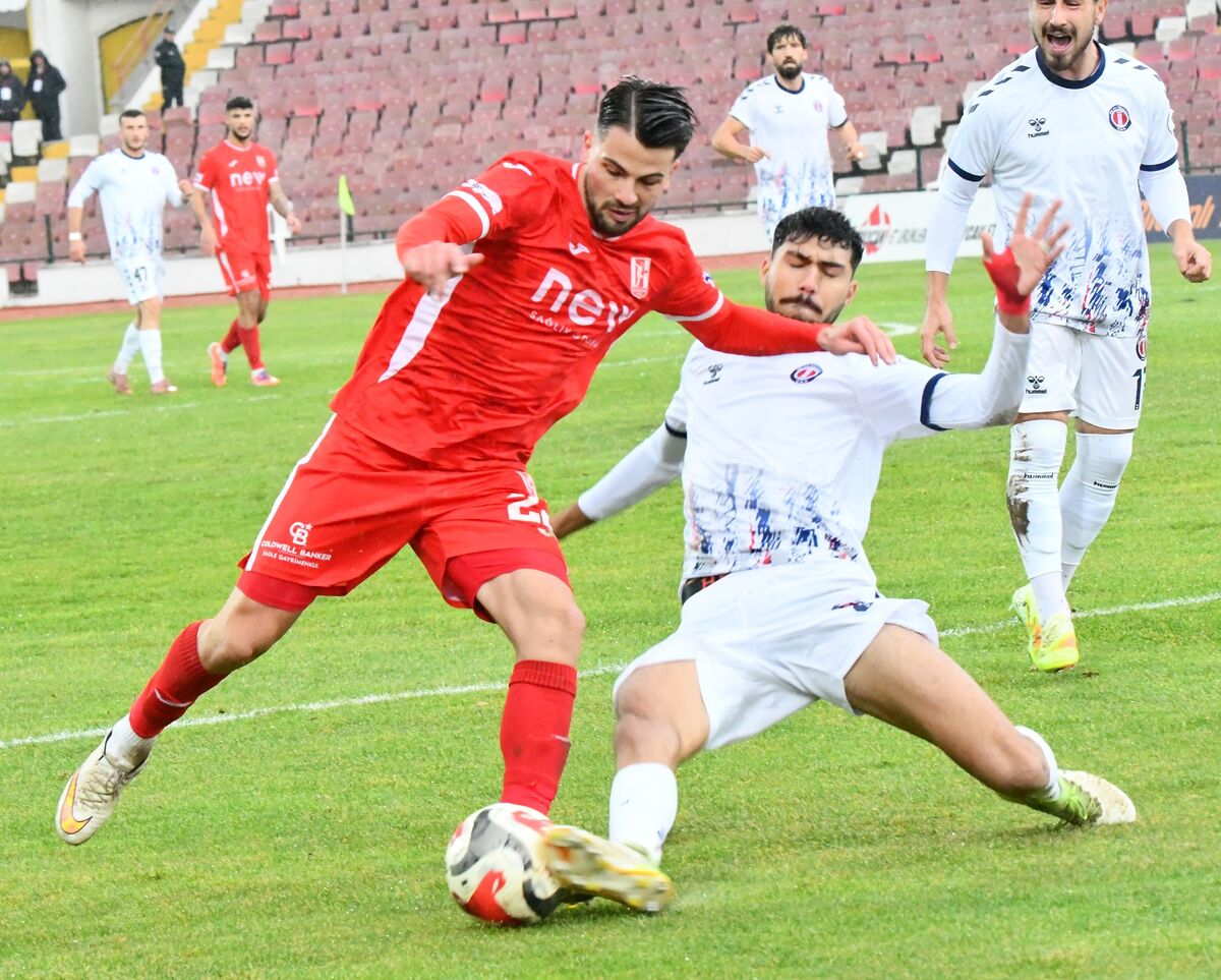 Balıkesirspor Söke 1970’i 2-1 Mağlup Etti 612902802 1451322900336109 8207493968819979484 n - Marmara Bölge Gazetesi
