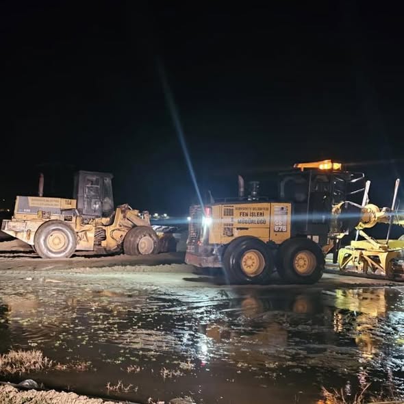 Burhaniye’de Yağış Sonrası Hızlı Müdahale 613554545 1345660860933612 7862891274792395398 n - Marmara Bölge Gazetesi