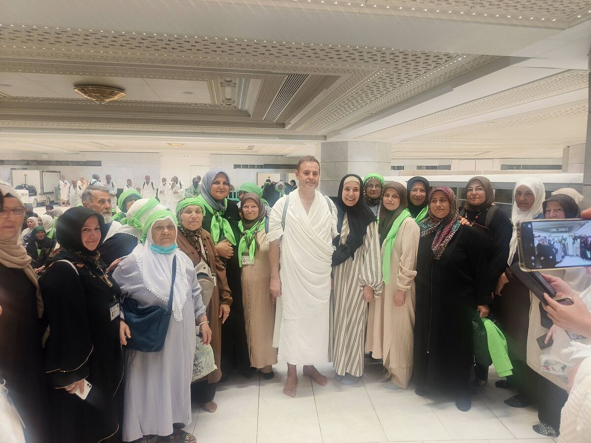 Ahmet Akın’ın Gündem Olan Umre Fotoğrafı 613911624 3825114081115318 4366879455644042754 n - Marmara Bölge Gazetesi