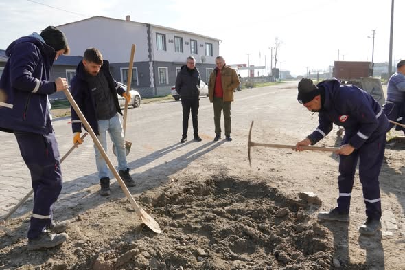 Susurluk Belediyesi, ilçe genelinde sürdürülen hizmet ve yatırımları sahada yakından