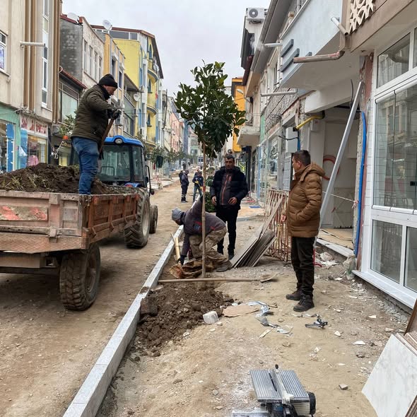 Bigadiç’te Caddeye Nefes Aldıran Çalışma 617393968 122228519864300867 7731566703623019310 n - Marmara Bölge Gazetesi
