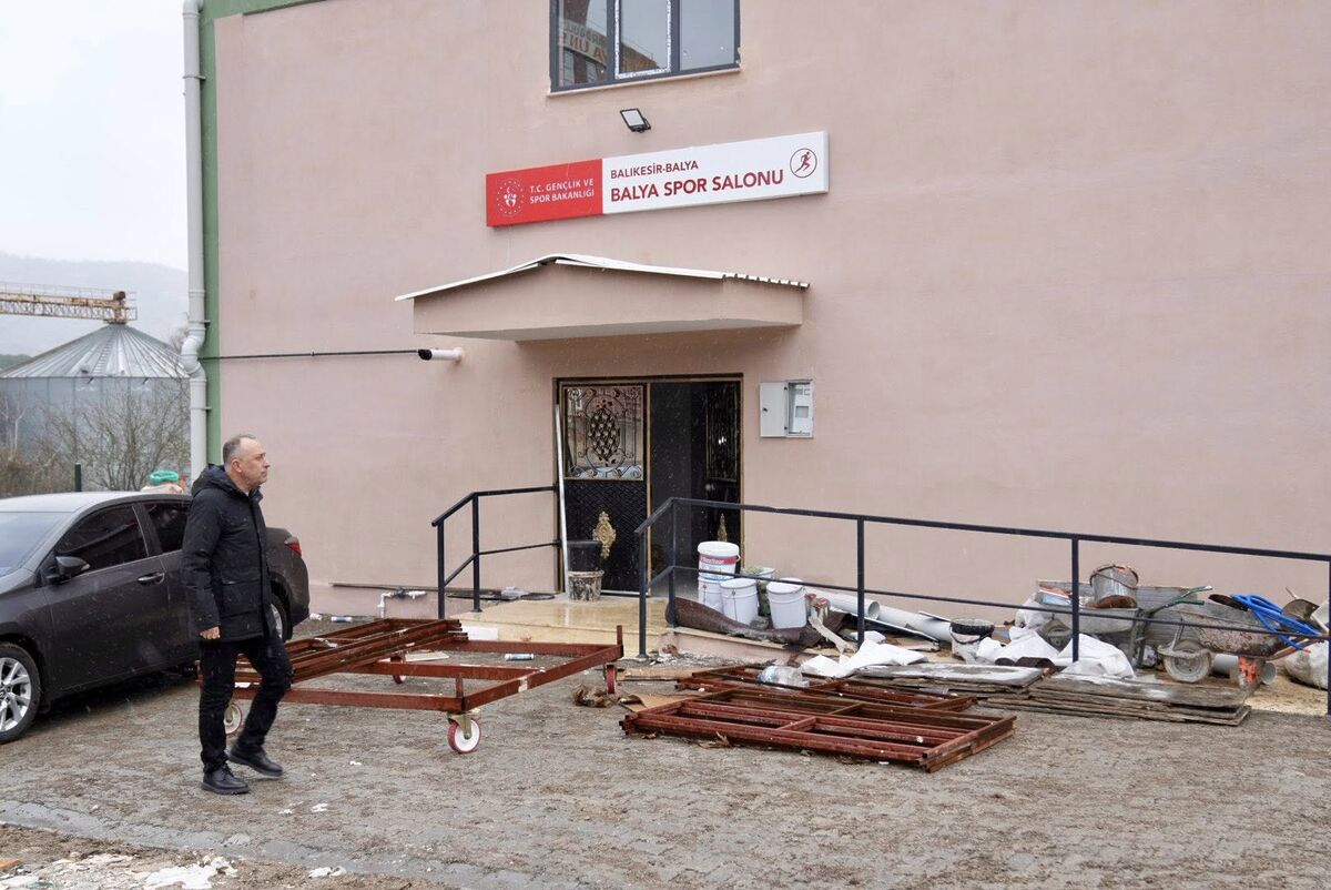 Balıkesir Gençlik ve Spor İl Müdürü Adem Özalp, yapımında sona
