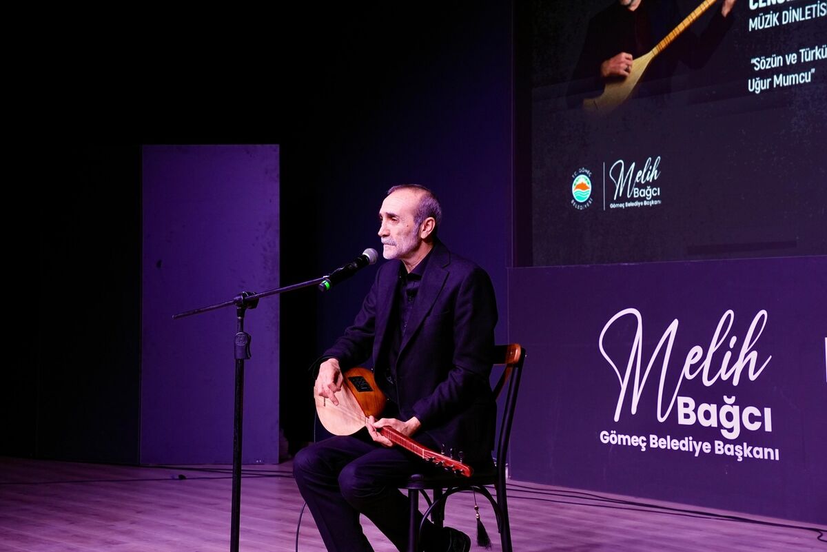 Balıkesir’in Gömeç ilçesinde, gazeteci-yazar Uğur Mumcu anısına düzenlenen “Anıyor ve