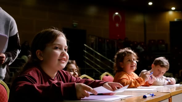 Susurluk’ta Sömestr Coşkusu Tiyatro ile Taçlanıyor 622362854 1479215760874293 250181958301270883 n - Marmara Bölge Gazetesi
