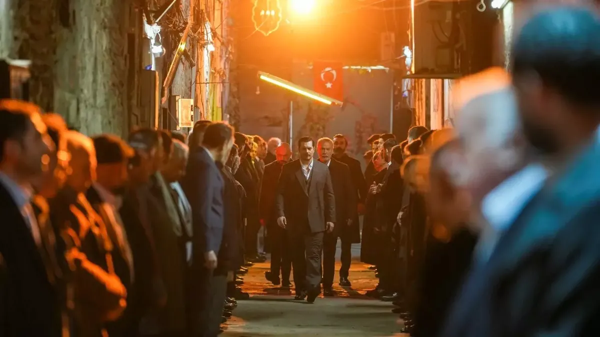 Kanal D ekranlarında izleyiciyle buluşan, yapımını Tims&B’in üstlendiği ve yönetmen