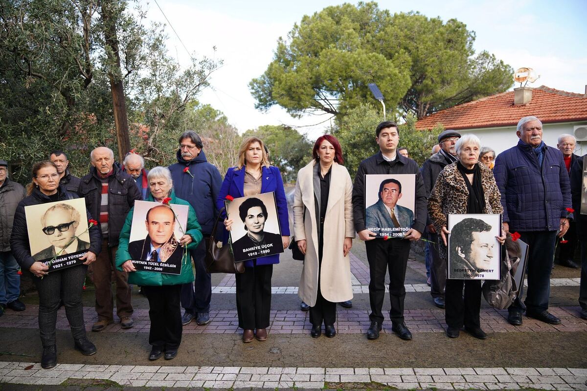 Uğur Mumcu Ayvalık’ta Anıldı! 77a66a13 67c3 4446 a947 3cced6063444 - Marmara Bölge Gazetesi