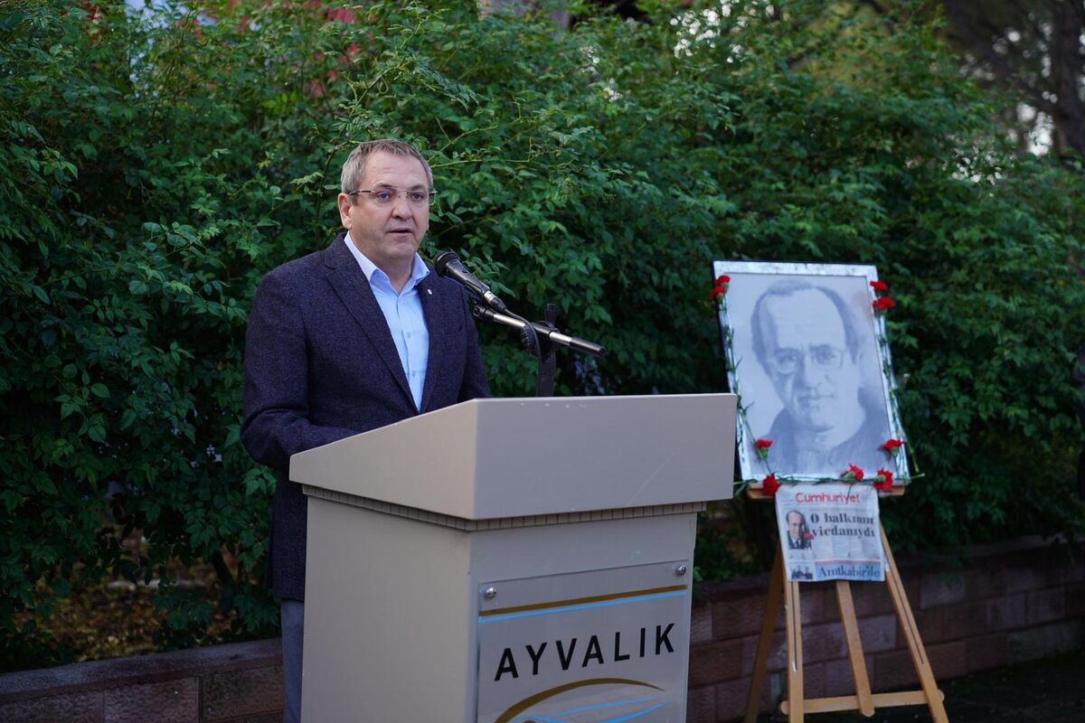 Uğur Mumcu Ayvalık’ta Anıldı! 82d0019d 5c12 4c10 87d1 19c89286747f - Marmara Bölge Gazetesi