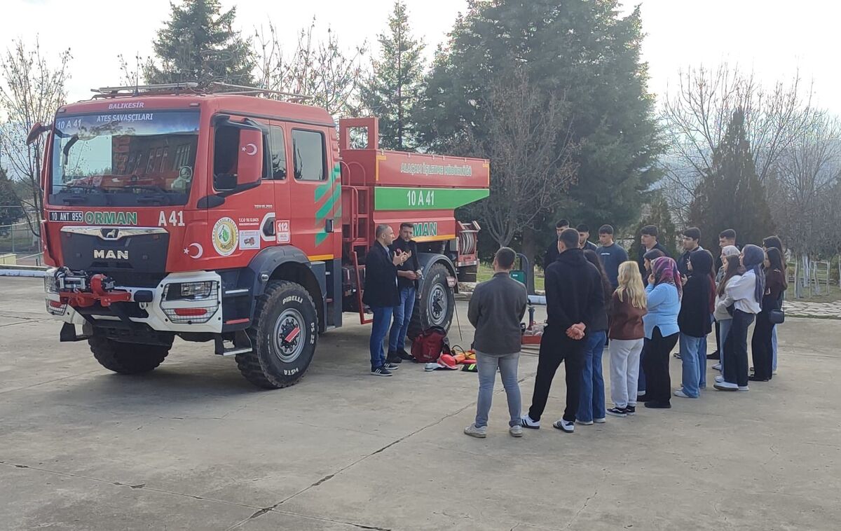 Balıkesir Üniversitesi Dursunbey MYO Ormancılık Bölümü öğrencileri, 38 saatlik “Orman