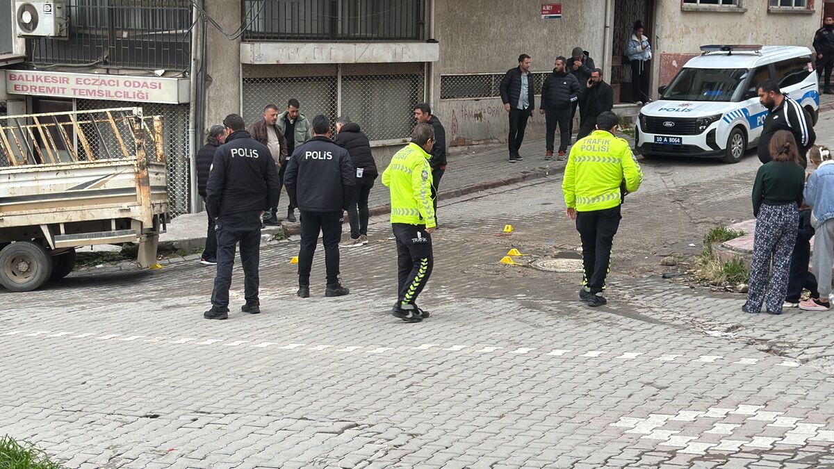Edremit’te Alacak Verecek Kavgası: 2 Yaralı! AW614037 04 - Marmara Bölge Gazetesi