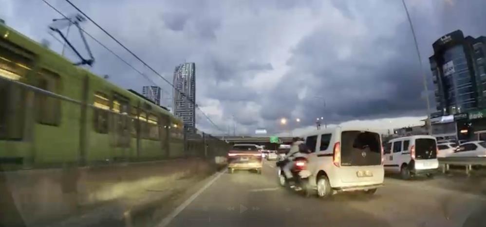 Yaralı Yerdeyken Aracını Kontrol Etti! AW615010 03 - Marmara Bölge Gazetesi