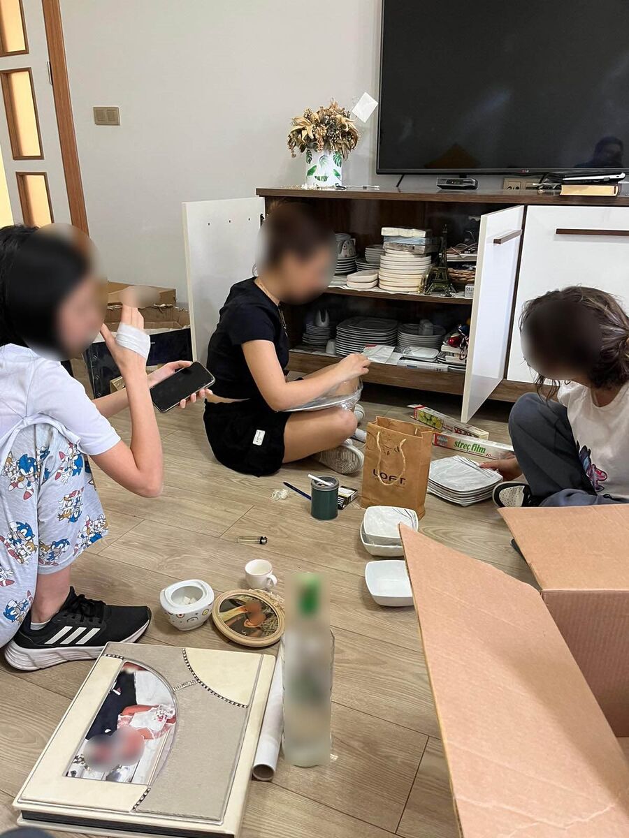 Öğretmen Kız Öğrencileri Okuldan Alıp Kendi Evinde Temizlik Yaptırdı AW615570 01 - Marmara Bölge Gazetesi