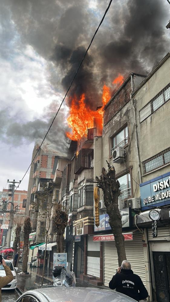 Diyarbakır’da Güvercin Otelinde Yangın: 100’den Fazla Güvercin Telef Oldu! AW618428 01 - Marmara Bölge Gazetesi