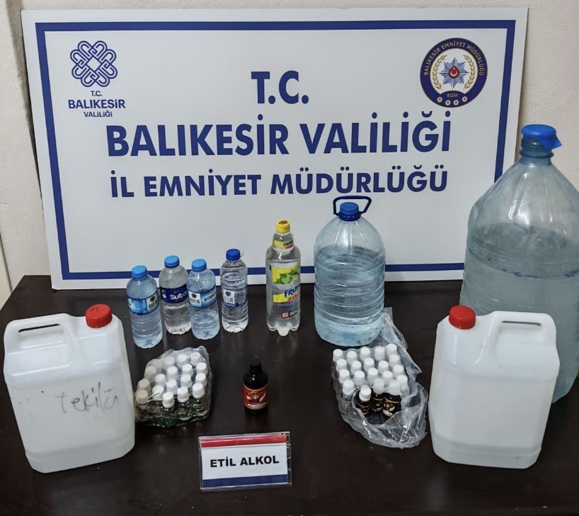 Erdek’te Kaçak İçki Operasyonu: 23 Litre Ele Geçirildi! AW621374 01 - Marmara Bölge Gazetesi