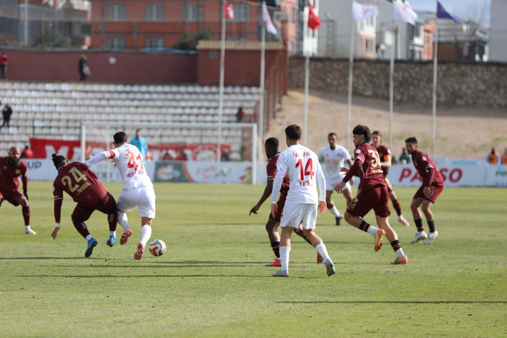 Bandırmaspor Pendikspor’u 4-1 Mağlup Etti! AW622479 04 - Marmara Bölge Gazetesi