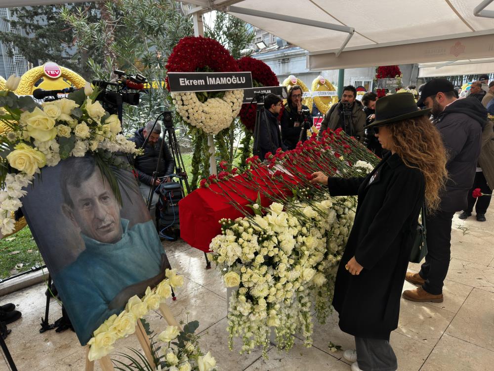 Türk tiyatrosunun usta ismi Haldun Dormen, 97 yaşında hayatını kaybetti