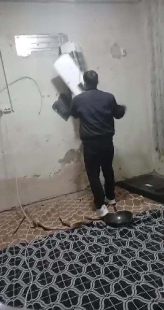 Eşi Evi Bastı, Eşyaları Parçaladı, Ölümle Tehdit Etti! AW630921 01 - Marmara Bölge Gazetesi