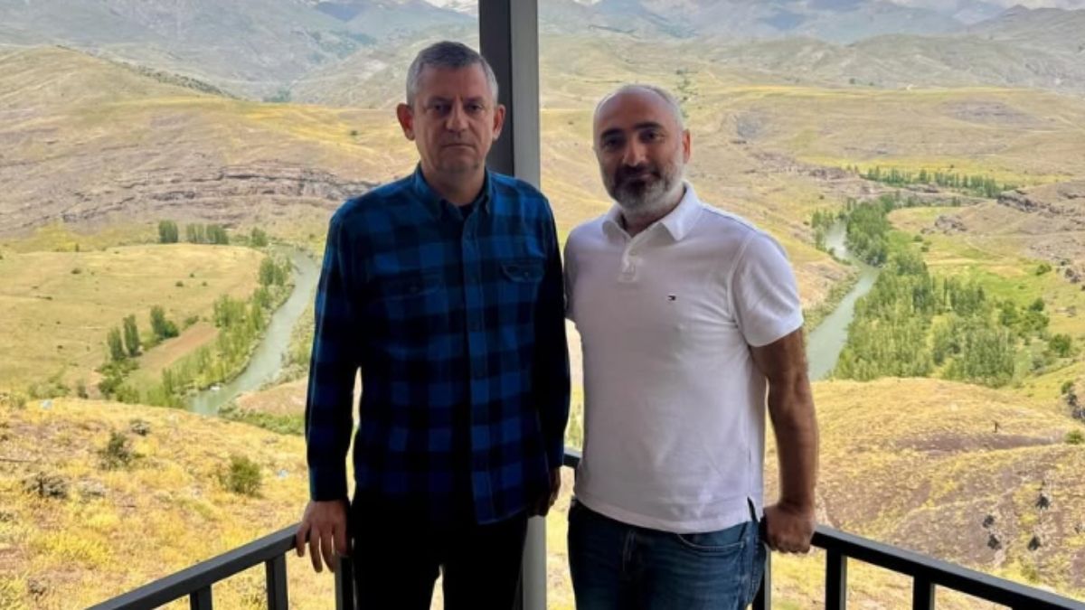 Gazeteci İsmail Saymaz, özel hayatındaki güzel bir gelişmeyi sosyal medya
