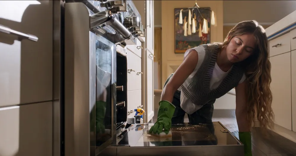 Housemaid TME Films OGGUSTO 4 - Marmara Bölge Gazetesi