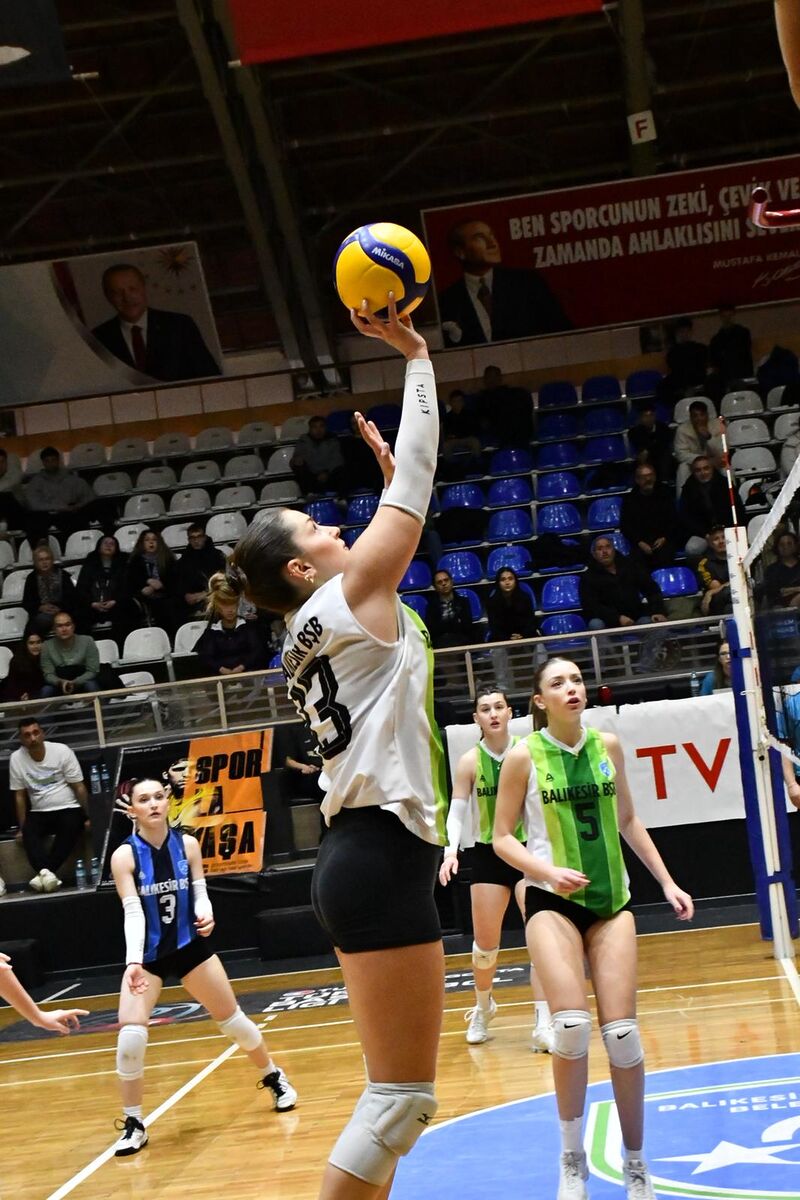 Sultanlar’dan Play-Off Yolunda Kritik Viraj WhatsApp Image 2026 01 03 at 20.00.21 3 - Marmara Bölge Gazetesi