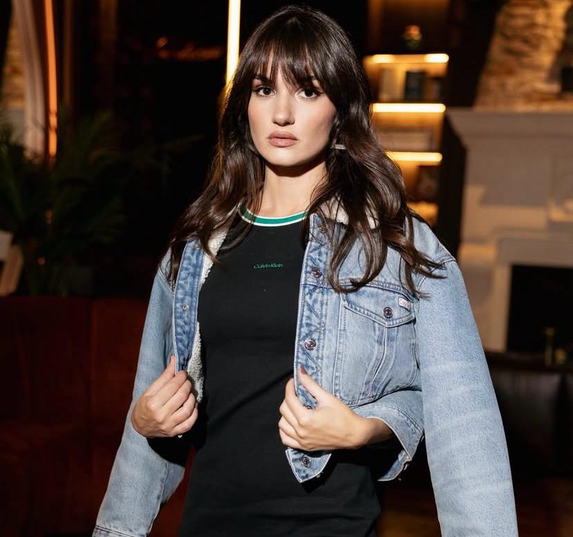 Oyuncu Gizem Güneş'in ELLE Style Awards Kombini Rüküş Bulundu! c416408e d721 416f 8a75 9319cf5f0f2d - Marmara Bölge Gazetesi