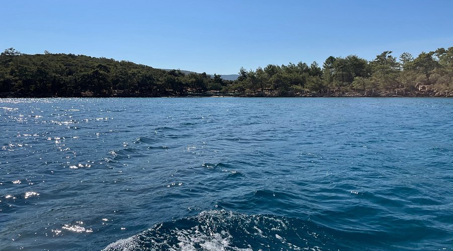 Kalabalıktan Uzak, Doğayla İç İçe Bir Deniz Kaçamağı cinar plaji 1 - Marmara Bölge Gazetesi