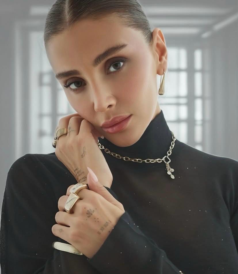 Özge Ulusoy’dan Arzu Sabancı’ya Dikkat Çeken İmalı Hamle d5b654d9 a149 425b a7b2 10b160b3f64c - Marmara Bölge Gazetesi