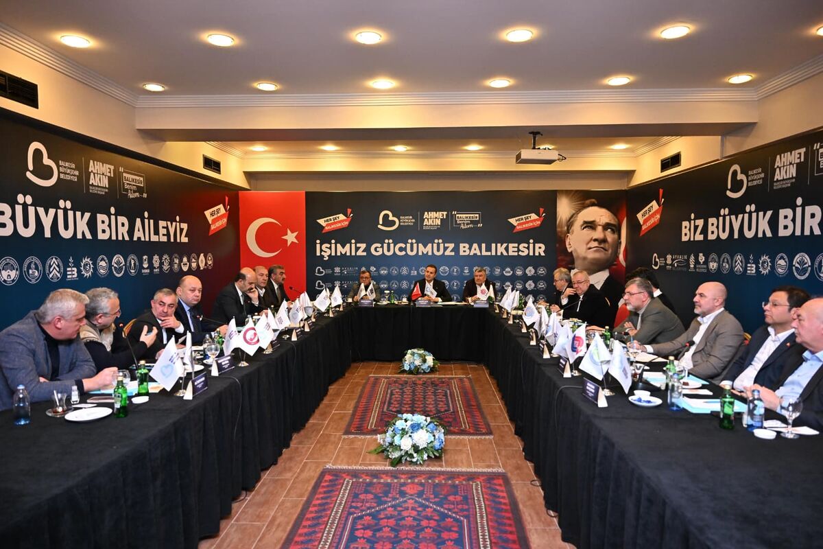 Ahmet Akın’dan 20 İlçeye Net Mesaj: Tek Derdimiz Balıkesir d63d18e1 4dd5 4aff 9e36 cbb0e74fa4cf - Marmara Bölge Gazetesi