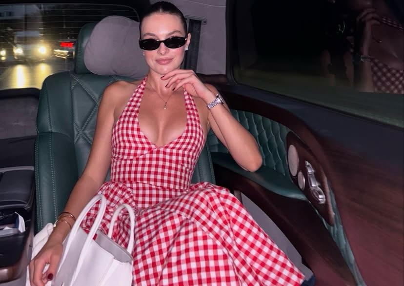 Melis Sezen’in Ödül Gecesindeki Tarzı Sosyal Medyayı İkiye Ayırdı df92f3db 12fe 4e79 af16 38f5e214acdc - Marmara Bölge Gazetesi