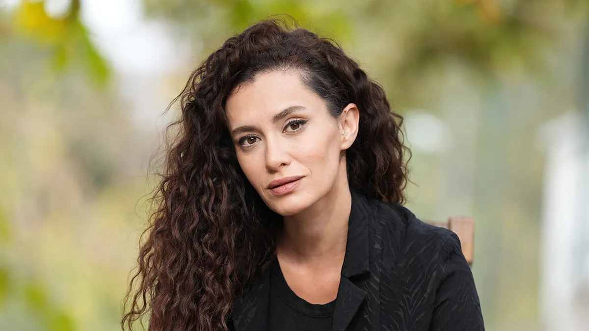 Ekranların sevilen isimlerinden Hande Doğandemir, katıldığı programlar ve yer aldığı