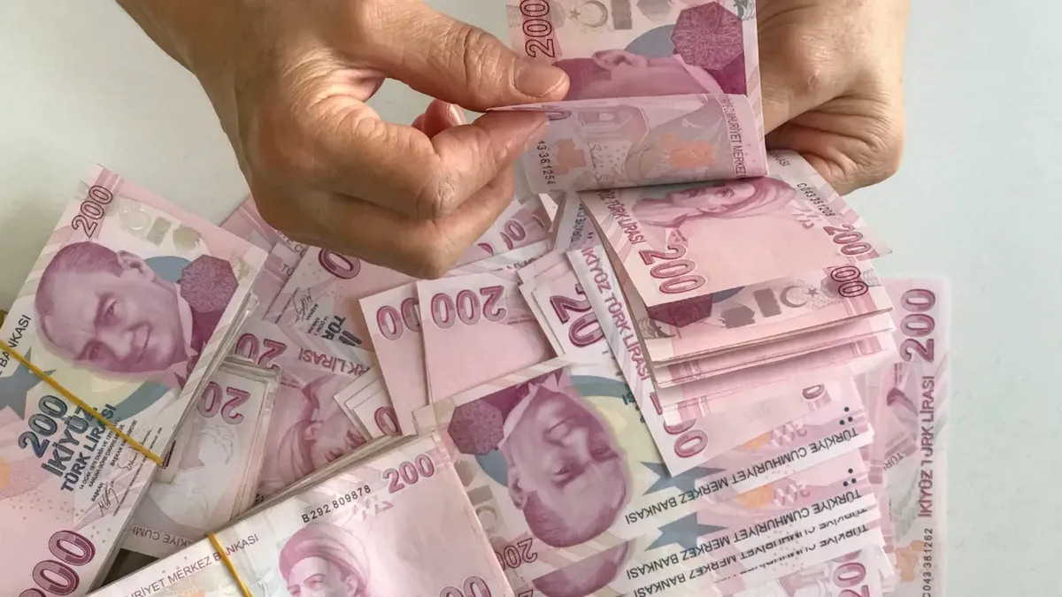 elinde altin olanlar dikkat bozdurma yarisi basladi islam memis en kritik tarihi acik 3277950 photogallery 3 - Marmara Bölge Gazetesi