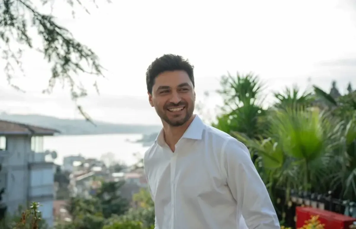 kizilcik serbetinde yeni fatih goruldu emre dinler ve seray kayadan ilk kare geldi 3279386 202601301348 2 - Marmara Bölge Gazetesi