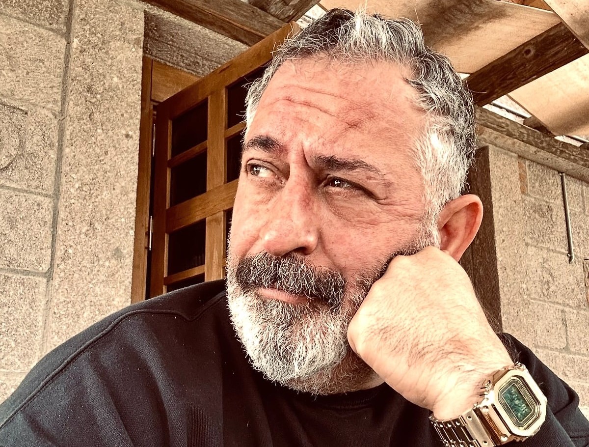 Cem Yılmaz’ın CMXXIV adlı stand-up gösterisinde kadınlarla ilgili yaptığı bir