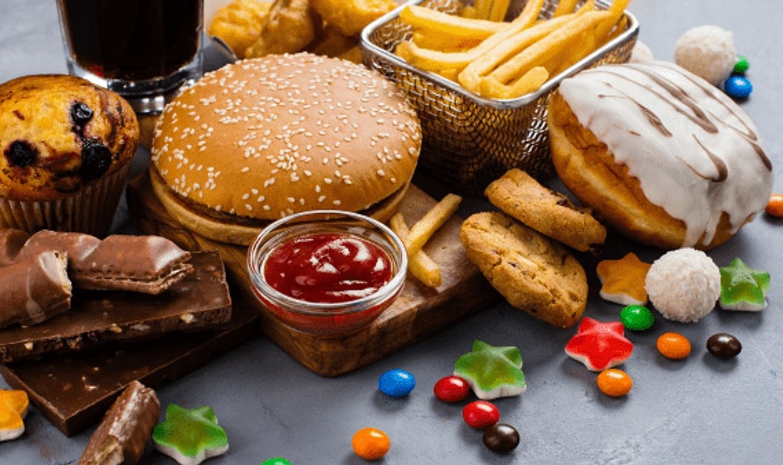 İngiltere hükümeti, çocukluk çağı obezitesiyle mücadele kapsamında dikkat çeken bir