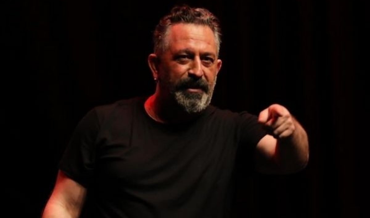 Cem Yılmaz’ın büyük ilgi gören CMXXIV adlı stand-up gösterisi, yılbaşı