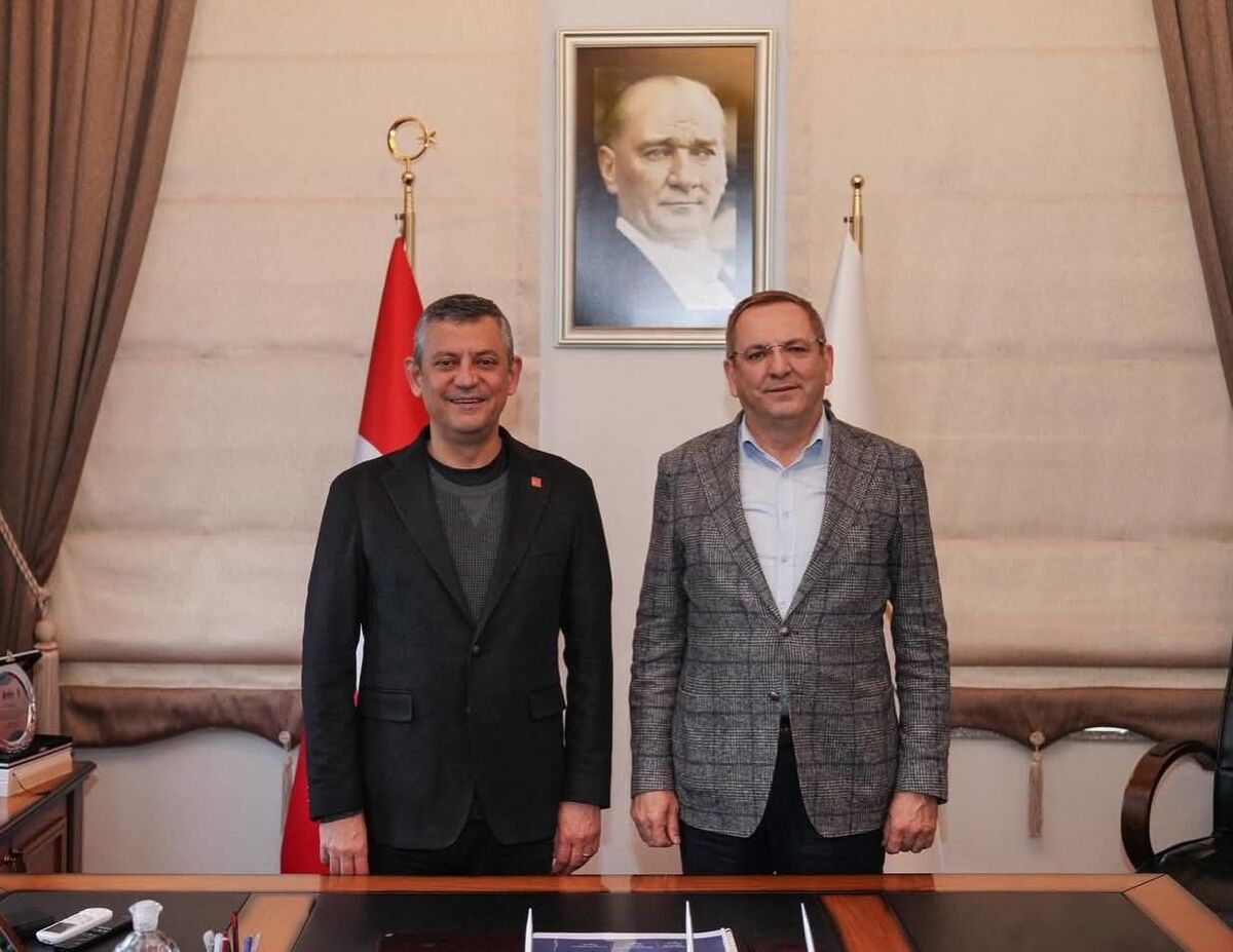 Cumhuriyet Halk Partisi Genel Başkanı Özgür Özel, yılın son gününde
