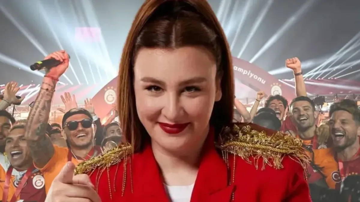 Galatasaray’ın Yenikapı’daki şampiyonluk kutlamalarında marş performansıyla gündem olan Yasemin Sakallıoğlu,
