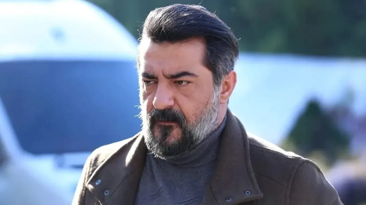 Ünlü oyuncu Celil Nalçakan, 14 yıldır hayatını paylaştığı can dostunu